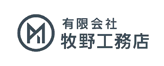 牧野工務店のロゴ